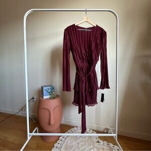 NWT City Studio | Burgundy Pleated Long Ruffled Sleeves Short Dress Size L
